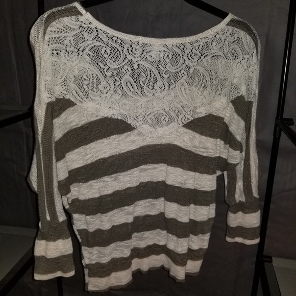 Striped top - Picture 2 of 3